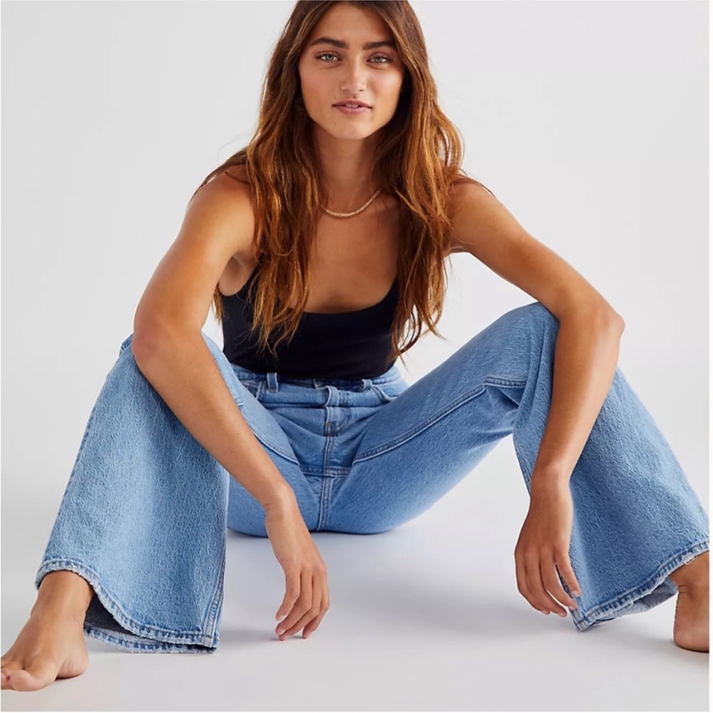 Levi's Premium 70's High Rise Flare Jeans - Picture 11 of 11